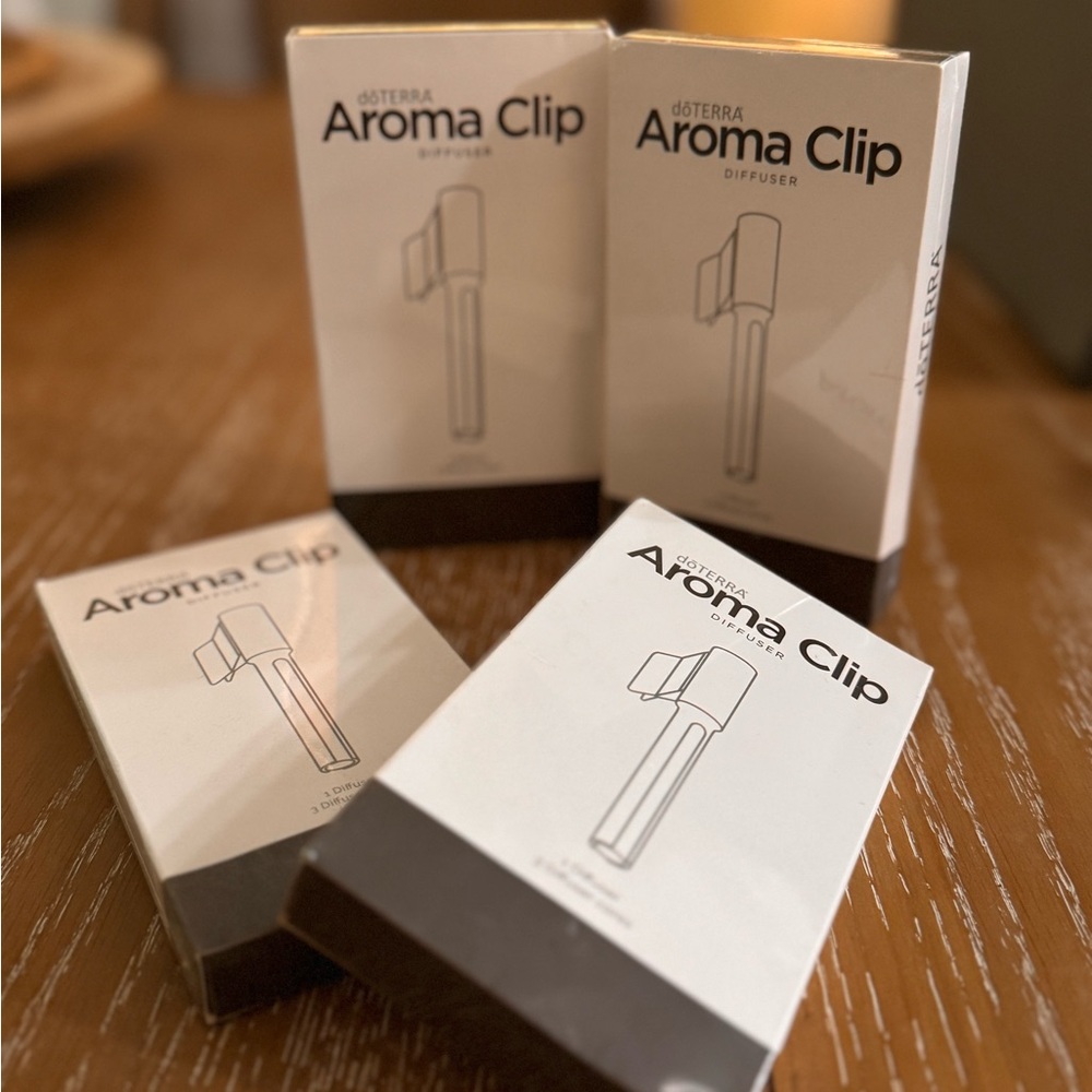 doTERRA Aroma Clip Diffuser Set in White and Brown